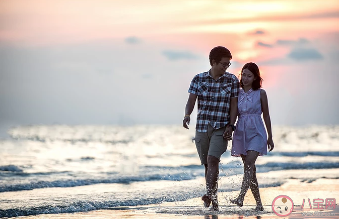 情侶相處該不該沉迷查崗 如何保持適度查崗邊界