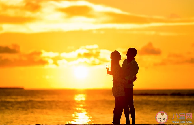 情侶相處該不該沉迷查崗 如何保持適度查崗邊界