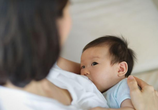 寶寶晚上吃幾次夜奶才合理 夜奶是指哪個時間段