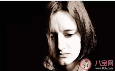 什么性格的人容易抑郁癥 抑郁癥有哪些表現和感受 什么性格的人容易抑郁癥 抑郁癥有哪些表現和感受