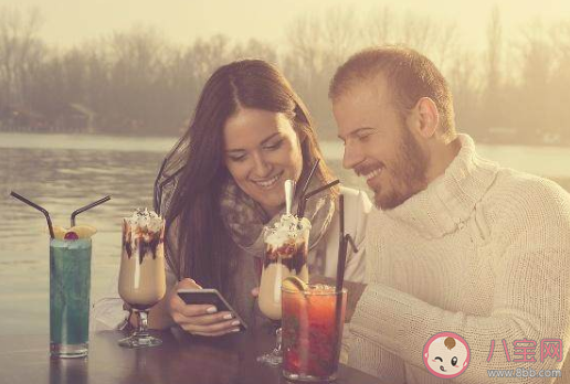 如何光明正大的看男朋友手機 怎樣向男朋友要他的手機 如何光明正大的看男朋友手機 怎樣向男朋友要他的手機