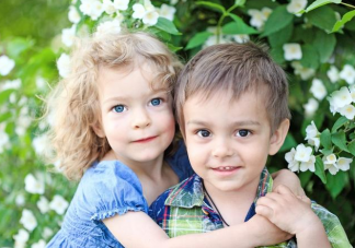 男生比女生發育慢嗎 男生為什么比女生發育