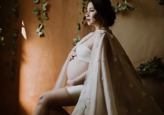 孕期不顯懷是不是寶寶小 孕婦不顯懷和什么原因有關