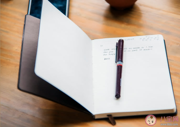 寫日記能治療抑郁癥嗎 寫日記對(duì)抑郁癥有什么好處 寫日記能治療抑郁癥嗎 寫日記對(duì)抑郁癥有什么好處