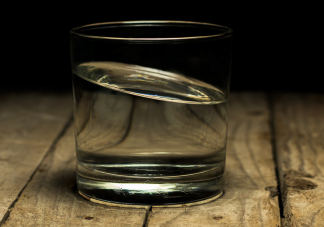 尿酸高喝蘇打水有用嗎 飲用蘇打水要注意什么