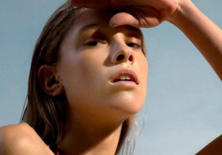 夏天皮膚為什么愛出油 夏季皮膚愛出油怎么辦