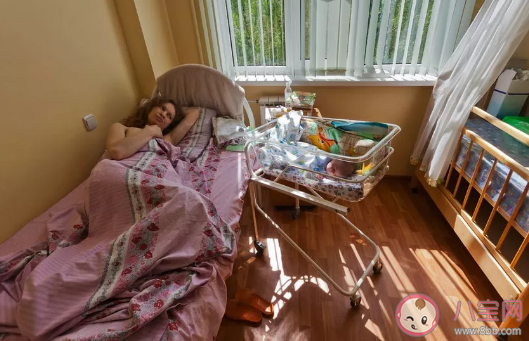 春季剖腹產(chǎn)坐月子如何護(hù)理  春季剖腹產(chǎn)坐月子要注意什么