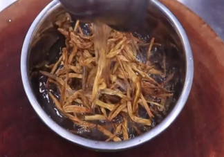 寶寶能吃黃花菜嗎  寶寶吃黃花菜容易過敏嗎