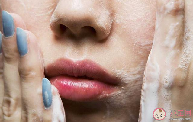 卸妝水/卸妝油/卸妝膏有什么區別 正確的卸妝步驟技巧