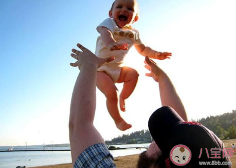 逗寶寶開心哪些行為要注意 逗寶寶的幾大動作禁忌