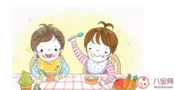 小孩吃飯就出汗怎么辦  小孩吃飯出汗是缺鈣嗎