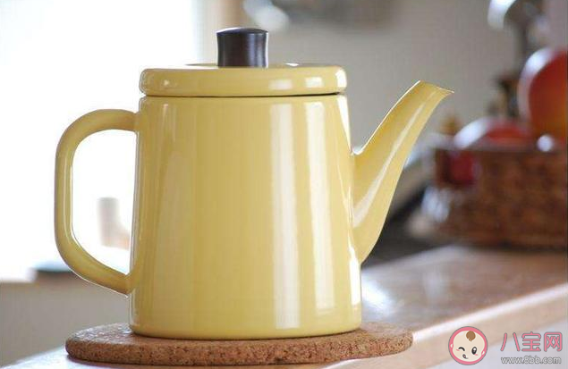 經常喝電熱水壺的水好不好 喝電熱水壺燒的水對身體有危害嗎