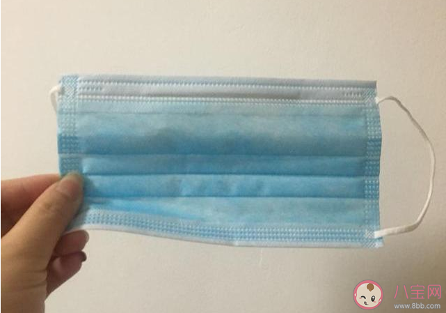 夏天戴口罩可以不涂防曬嗎 涂防曬霜會蹭到口罩上嗎