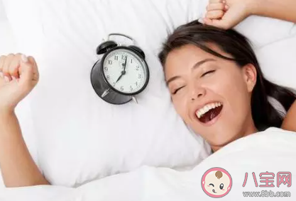 鬧鐘定得早一點的原因是什么 為什么鬧鐘定的早一點