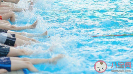 孩子夏天游泳受涼了怎么辦 孩子游泳著涼怎么推拿