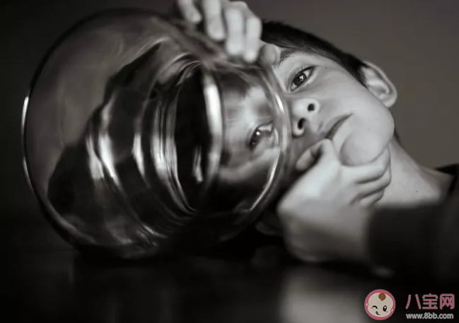 孩子自閉癥是什么原因造成的 什么樣的孩子容易得自閉癥 孩子自閉癥是什么原因造成的 什么樣的孩子容易得自閉癥