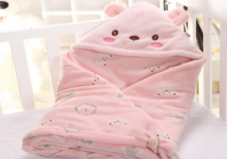 新生兒一個包被夠不夠用 新生兒包被幾個夠用