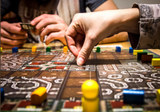 陪孩子玩游戲要不要故意輸 陪孩子玩游戲故意輸好嗎