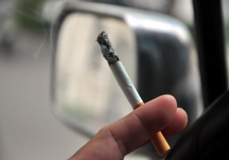 吸煙者感染新冠病毒重癥風險會增加嗎 吸煙和新冠肺炎病亡風險有關系嗎