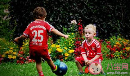 寶寶磕到后腦勺怎么辦  寶寶磕到后腦勺會影響智力嗎