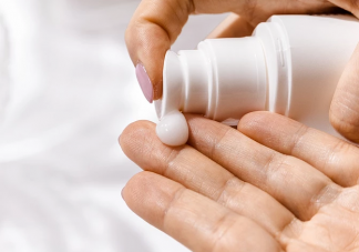 日系/歐系/美系防曬有什么區(qū)別 不同膚質(zhì)人群如何選防曬