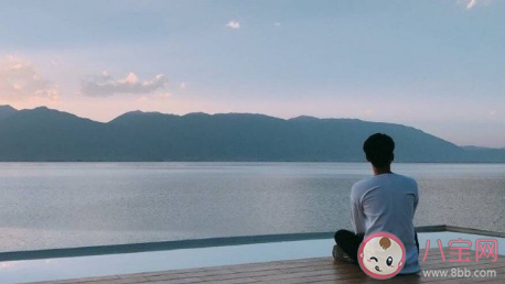 男朋友超過十天不和我見面正常嗎 冷淡期和不愛了有什么不同