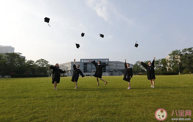 2020特別的畢業(yè)季心情說(shuō)說(shuō) 大學(xué)畢業(yè)季文案說(shuō)說(shuō)簡(jiǎn)短一句話