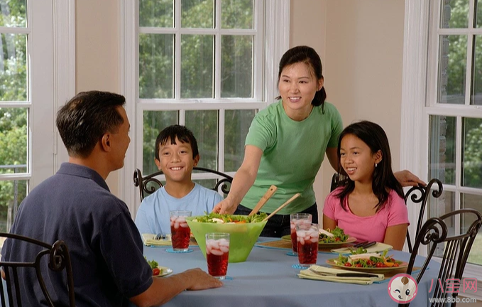 孩子最討厭的3種聊天方式 如何正確與青春期孩子溝通 孩子最討厭的3種聊天方式 如何正確與青春期孩子溝通