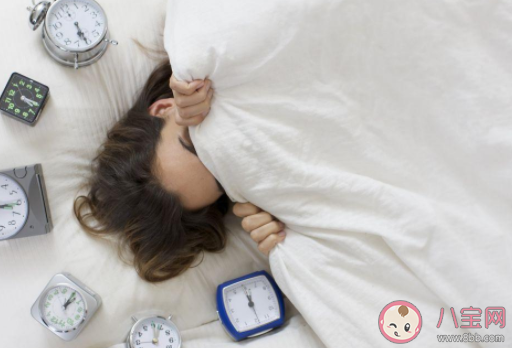 閉著眼睛睡不著算熬夜嗎 閉著眼睛睡不著算休息 閉著眼睛睡不著算熬夜嗎 閉著眼睛睡不著算休息