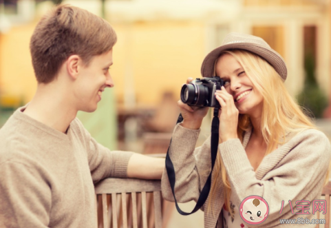 女生和藍顏知己該怎樣相處 和藍顏知己相處要注意些什么 女生和藍顏知己該怎樣相處 和藍顏知己相處要注意些什么