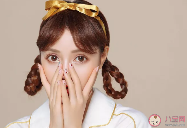 戴美瞳多久要取下來 美瞳戴久了會怎么樣