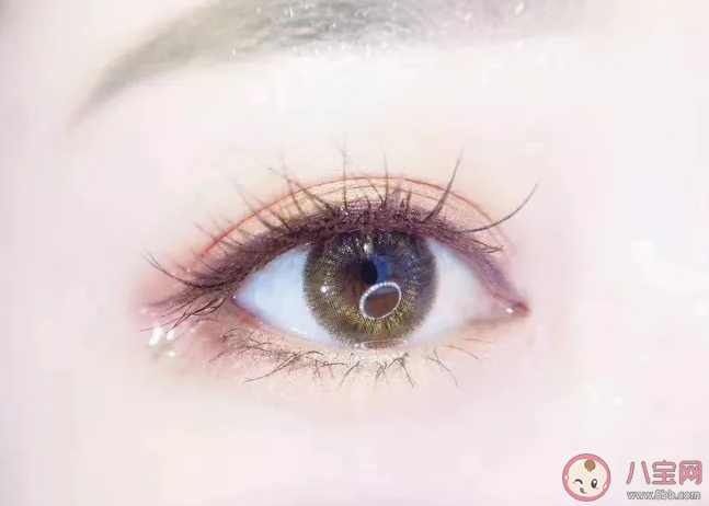 戴美瞳多久要取下來 美瞳戴久了會怎么樣