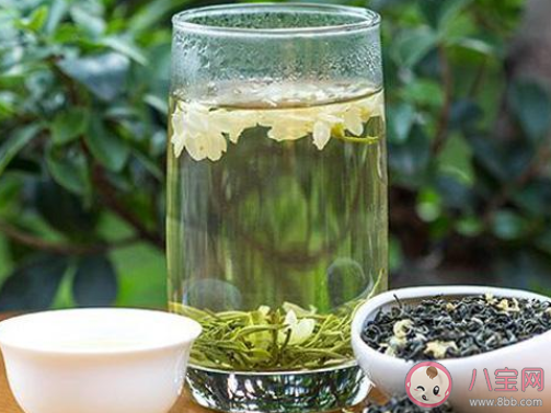 夏天適合喝什么花茶 夏天喝花茶好還是綠茶好 夏天適合喝什么花茶 夏天喝花茶好還是綠茶好