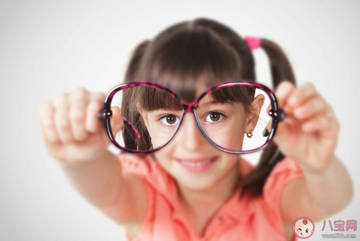 什么檢查可以準確知道孩子眼睛度數 兒童驗光配鏡的過程是怎樣的 什么檢查可以準確知道孩子眼睛度數 兒童驗光配鏡的過程是怎樣的