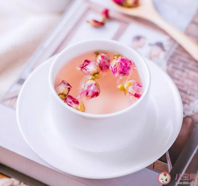 喝玫瑰花茶可以美容變年輕嗎 玫瑰花茶和什么搭配效果好