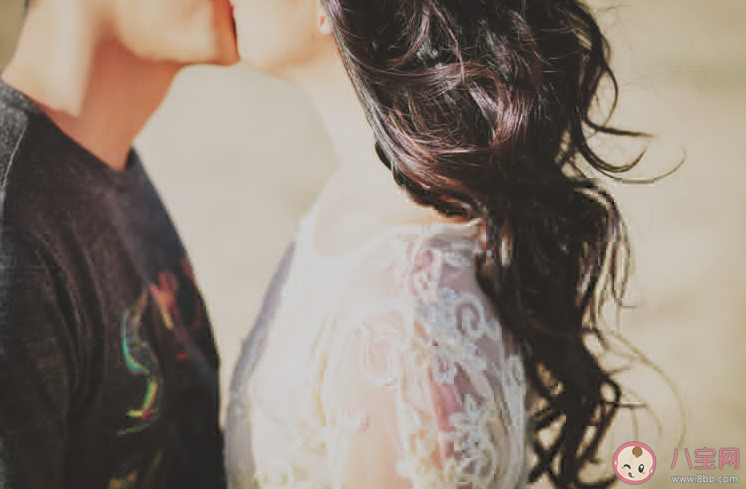 女人應該學的10個接吻技能 和喜歡的男生接吻技巧