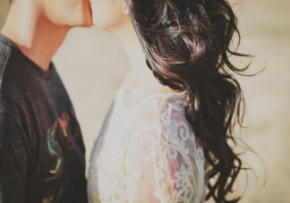 女人應該學的10個接吻技能 和喜歡的男生接吻技巧