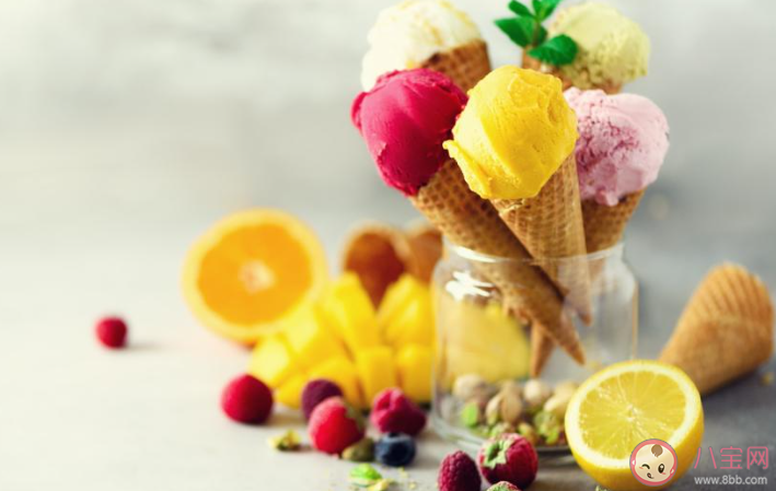 夏天吃冰淇淋的個(gè)性帶字圖片文案說說 夏天吃冰淇淋的心情說說配圖
