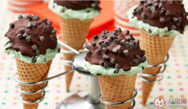 夏天超想吃冰淇淋的朋友圈文案短句 夏天來了想吃冰淇淋的文案大全