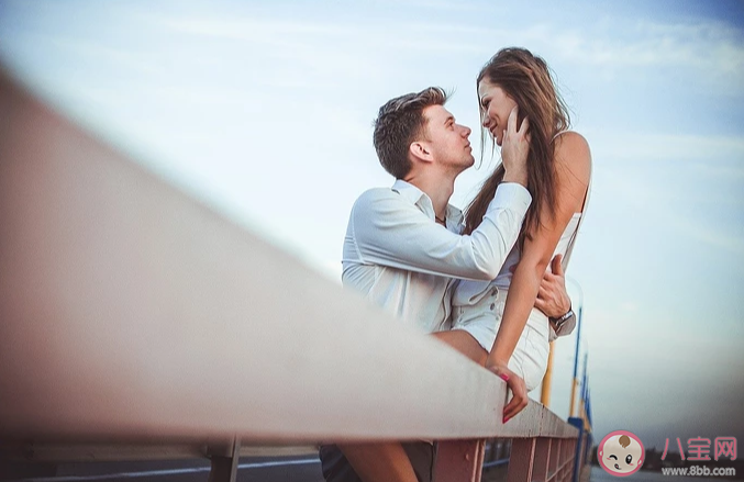 男生喜歡搞曖昧在想些什么 男朋友喜歡搞曖昧怎么辦 男生喜歡搞曖昧在想些什么 男朋友喜歡搞曖昧怎么辦