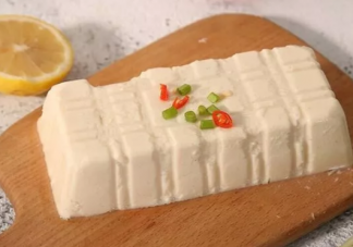 吃豆腐腦有什么好處和營(yíng)養(yǎng) 豆腐腦是怎么做的