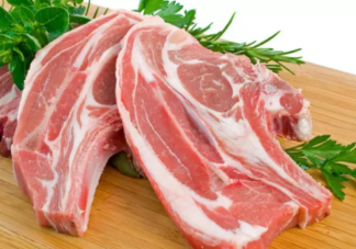 剛買的肉怎么洗干凈 生肉用什么洗最干凈