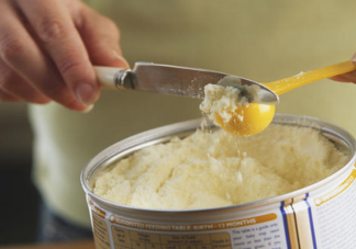 夏天奶粉為什么不能放冰箱 夏季正確保存奶粉的方法2020