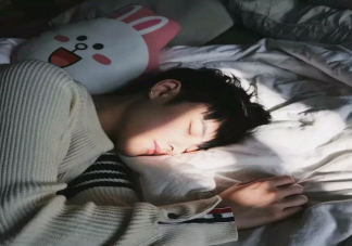 男生真的可以忙到一天不理女朋友嗎 男朋友總說(shuō)很忙怎么辦