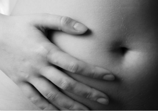 剖腹產可以切除腹部多余贅肉嗎 剖腹產時候切除多余脂肪好嗎