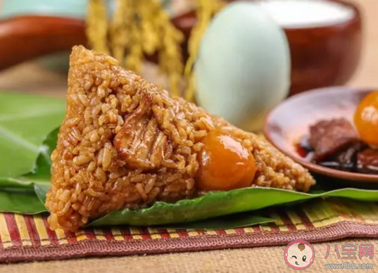 咸蛋黃肉粽的熱量高嗎  吃粽子會(huì)長胖嗎