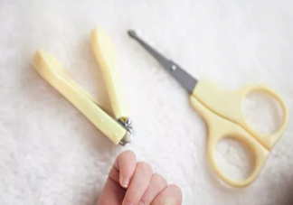 嬰兒指甲鉗有必要買嗎 嬰兒可以用大人的指甲鉗嗎