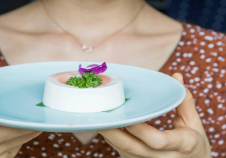 吃甜食容易得霉菌性陰道炎嗎 霉菌性陰道炎跟吃甜食有關(guān)嗎