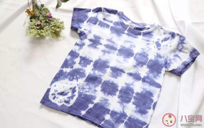 扎染的衣服長時間泡在水里會褪色嗎 扎染的衣服可以機洗嗎