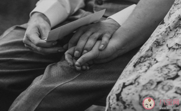 以前曖昧過(guò)的人還能當(dāng)朋友嗎 和曖昧對(duì)象能不能做朋友